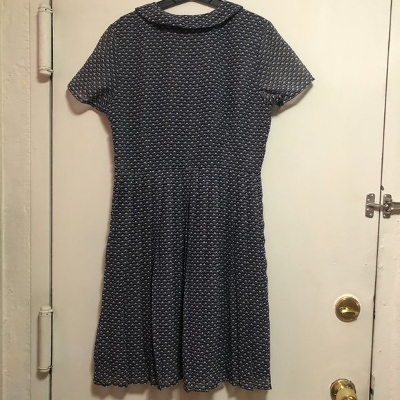 Navy Blue Dress with Light Blue Fan Pattern - Forever - Size L - Picture 5 of 8